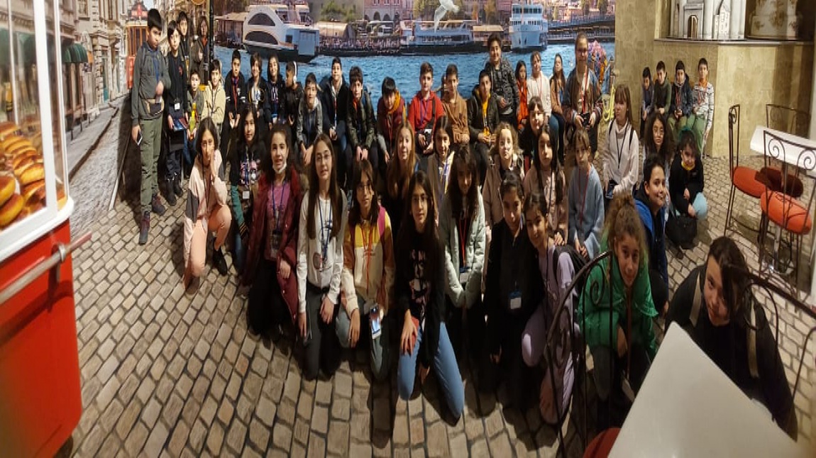 Mehmet Sinan Dereli Ortaokulu Yeniden İstanbulda